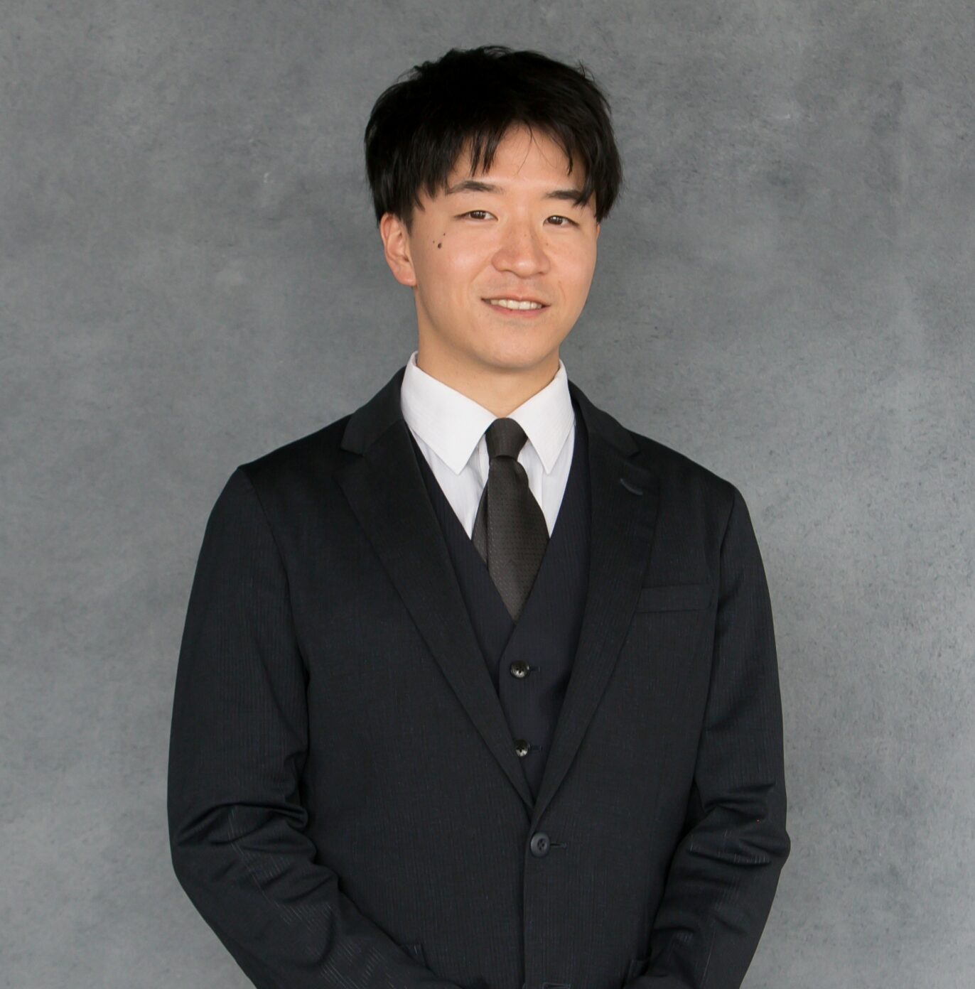 営業担当　西村