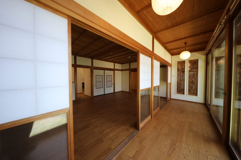素材感を活かした内装